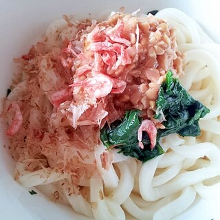 白だしかけうどん☆納豆＆モロヘイヤ入り